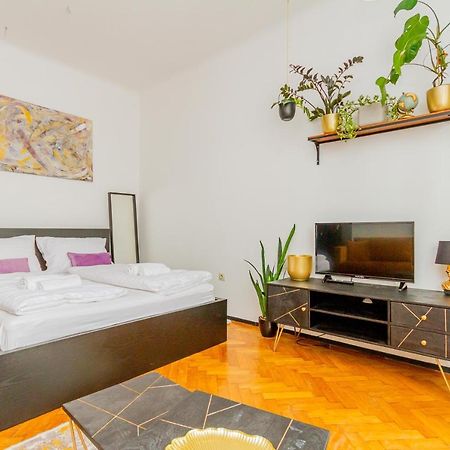 Central Studio @ Jaszai Mari Square Βουδαπέστη Εξωτερικό φωτογραφία